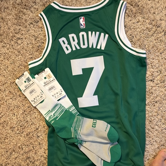 Boston Celtics brown jersey and 2 pairs of socks brand new lot . - Picture 2 of 5